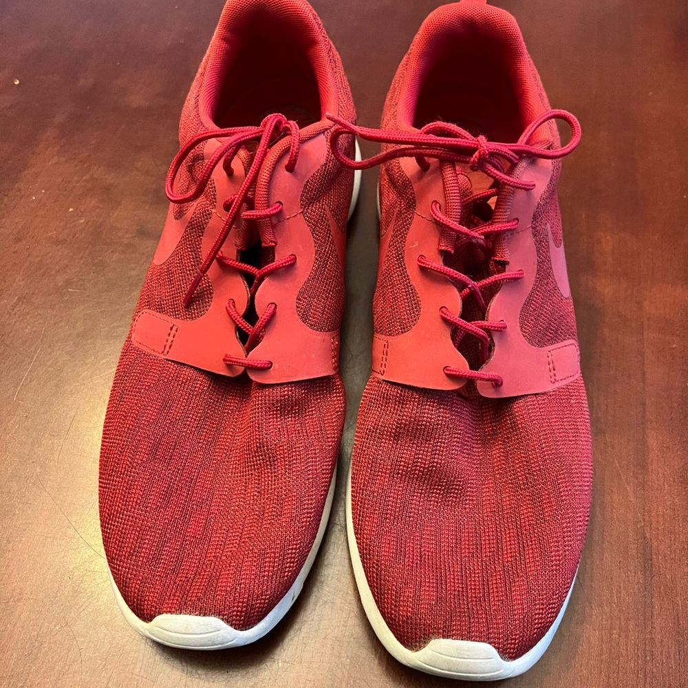 Nike Mens red Size 13